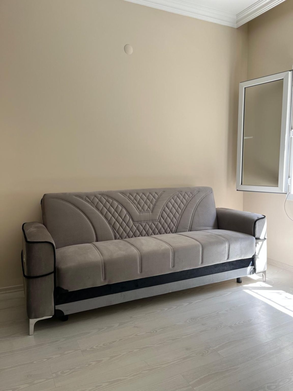 WhatsApp Image 2025-10-15 at 08.35.06